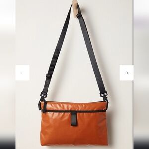 NWT! RAINS, Unisex Sibu Messenger Bag, Rust, MSRP $95